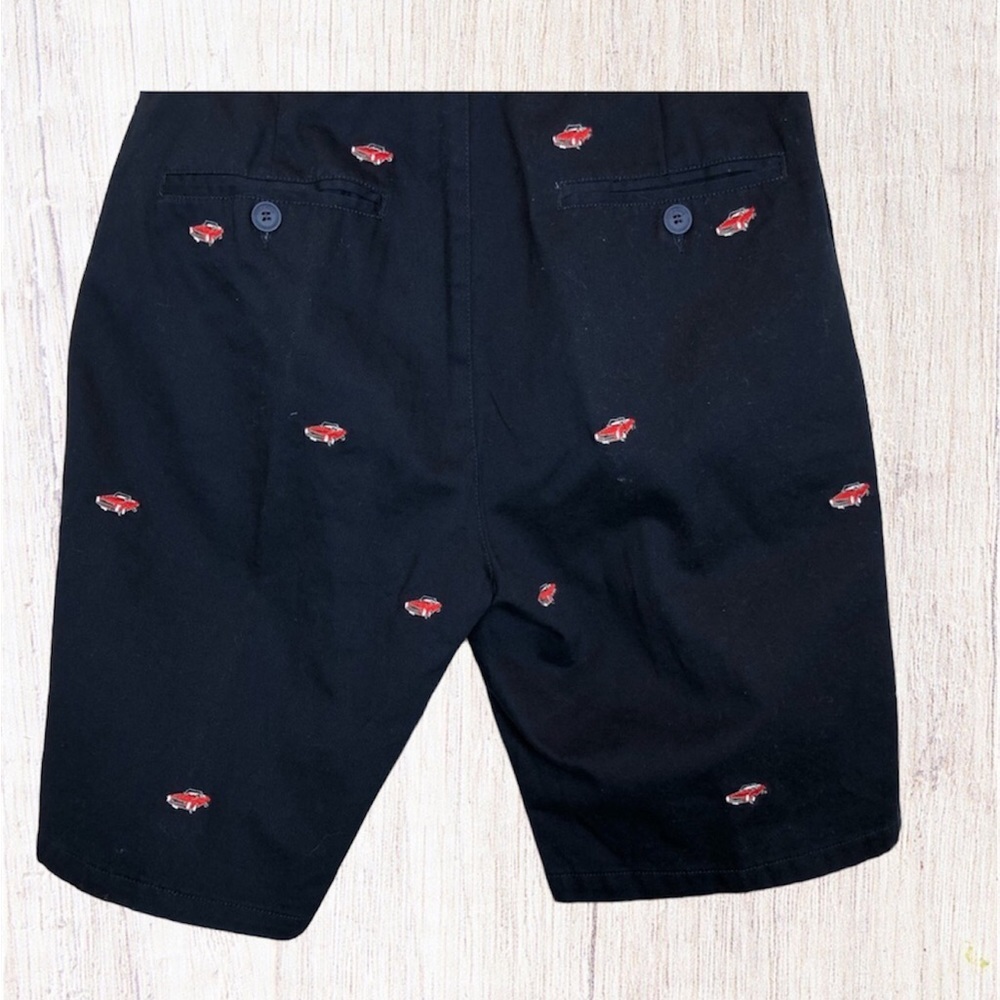 Islandia Blue Navy Khaki Shorts Red Convertible Car Embroidery SZ 36 NWT - Picture 3 of 6